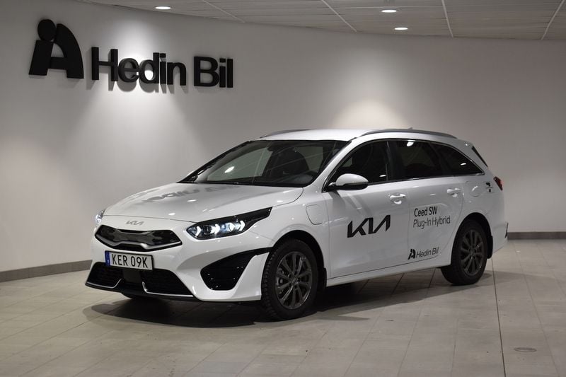 Begagnad Kia Ceed Sportswagon Advance 142 HK (104 kW) 2024 Vit Kombi