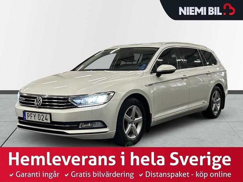 Vit Begagnad 2017 VW Passat S Kombi | 164 900 kr (Marknadspris) - Bild 1/3