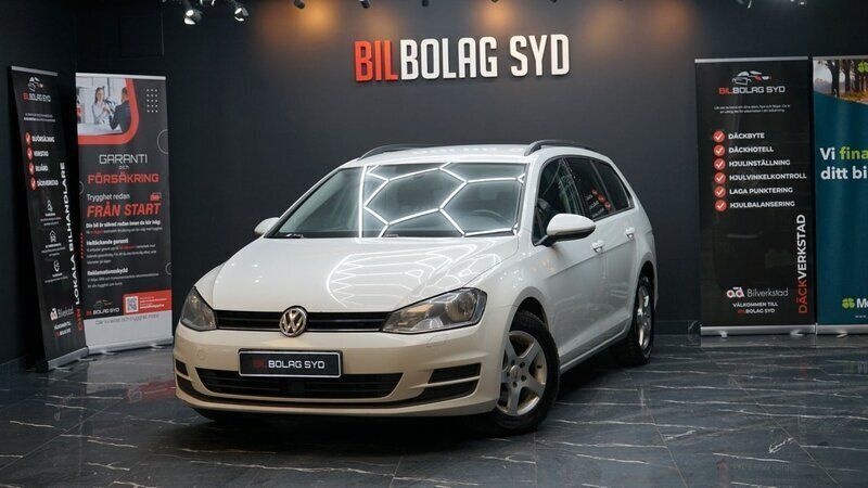 Vit Begagnad 2015 VW Golf VII Kombi | 79 900 kr - Bild 1/4