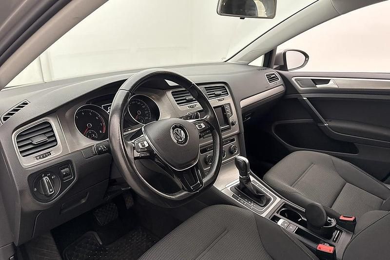 Silver Begagnad 2015 VW Golf VII | 159 900 kr - Bild 1/2