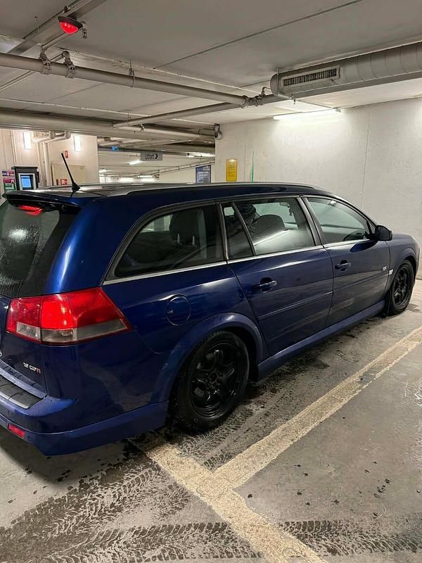 Begagnad Opel Vectra 150 HK (110 kW) 2008