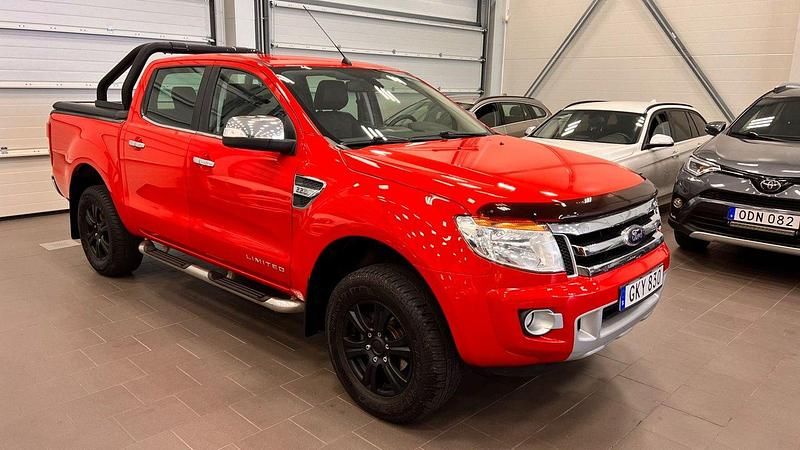 Röd Begagnad 2015 Ford Ranger Limited Pickup | 189 900 kr (Dyr) - Bild 1/4