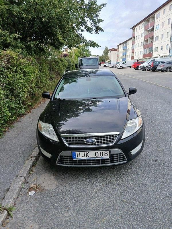 Svart Begagnad 2008 Ford Mondeo Titanium Halvkombi | 25 000 kr (Marknadspris) - Bild 1/4