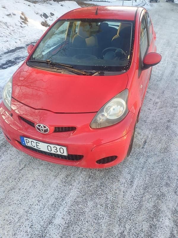 Begagnad Toyota Aygo 68 HK (50 kW) 2010 Halvkombi