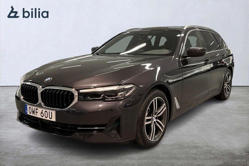 Grå Begagnad 2023 BMW 520 Kombi | 479 000 kr (Marknadspris) - Bild 1/4