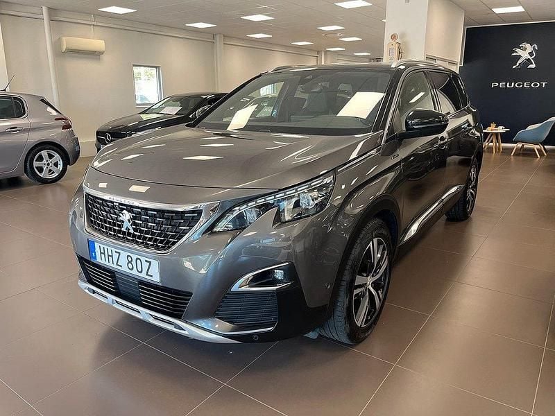 Grå (grå metallic) Begagnad 2019 Peugeot 5008 Business-Line Minibuss | 229 000 kr (Bra pris) - Bild 1/4
