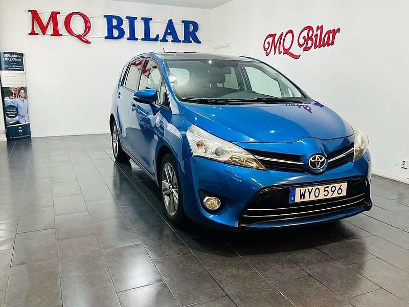 Blå Begagnad 2014 Toyota Verso Edition Minibuss | 69 900 kr (Lite dyr) - Bild 1/4