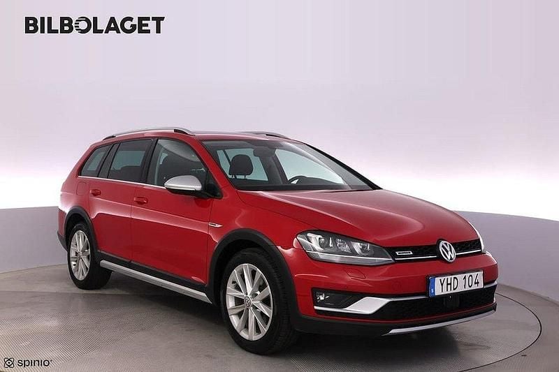 Röd Begagnad 2016 VW Golf Alltrack Kombi | 159 800 kr (Marknadspris) - Bild 1/4