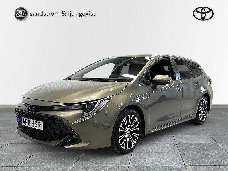 Grön Begagnad 2019 Toyota Corolla Style Kombi | 234 000 kr (Marknadspris) - Bild 1/3