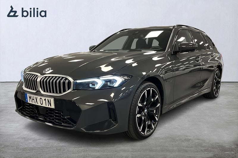 Begagnad BMW 330e M Sport 184 HK (135 kW) 2025 Grå Kombi