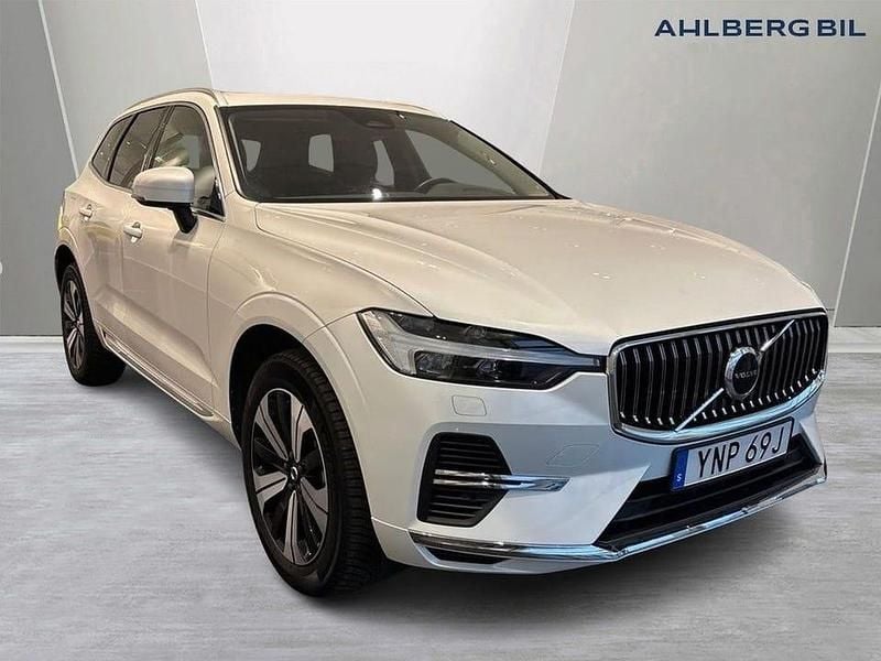 Begagnad Volvo XC60 Plus 355 HK (261 kW) 2024 Vit SUV