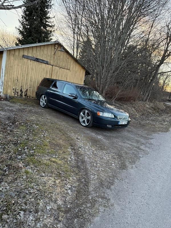 Begagnad 2006 Volvo V70 Kombi | 40 000 kr (Lite dyr) - Bild 1/4
