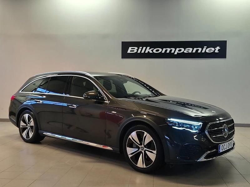 Grå Begagnad 2025 Mercedes E300 Premium Kombi | 819 900 kr - Bild 1/4
