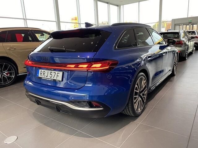 Begagnad Audi A5 S-Line 207 HK (152 kW) 2025 Ascariblå metallic Kombi