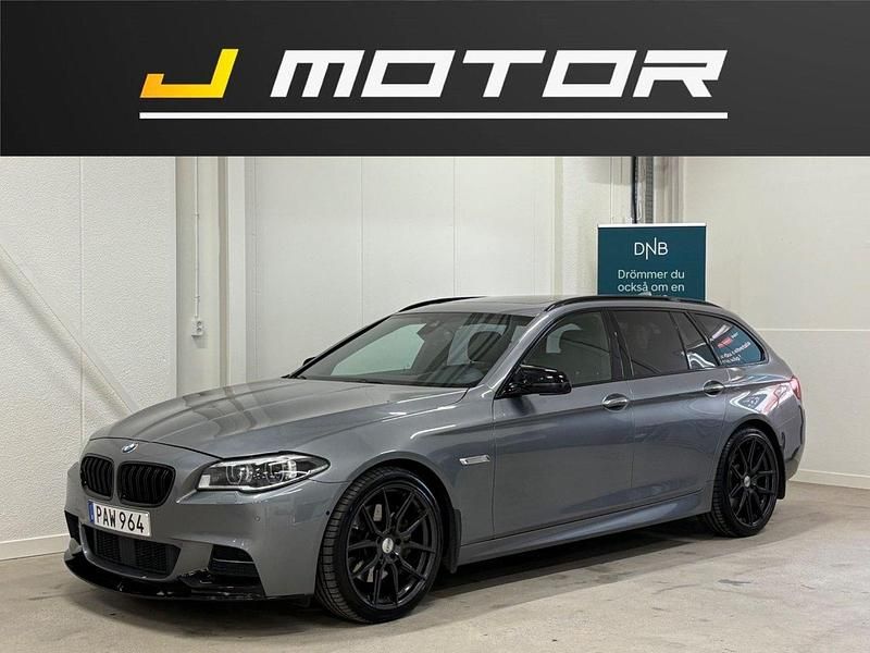 Grå Begagnad 2017 BMW 530 M Sport Kombi | 239 900 kr (Marknadspris) - Bild 1/4