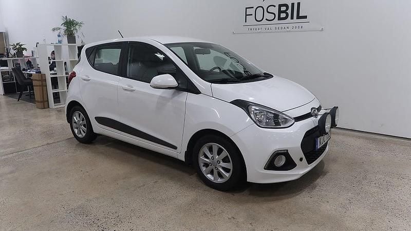 Begagnad Hyundai i10 Premium 87 HK (63 kW) 2014 Vit Halvkombi