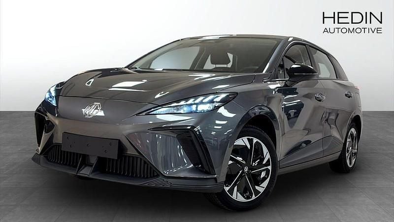 Grå Begagnad 2024 MG MG4 EV Halvkombi | 299 900 kr (Marknadspris) - Bild 1/4