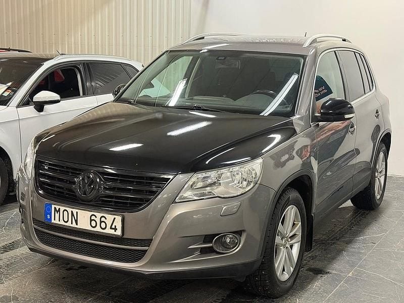Begagnad VW Tiguan Sportline 150 HK (110 kW) 2009 Grå SUV