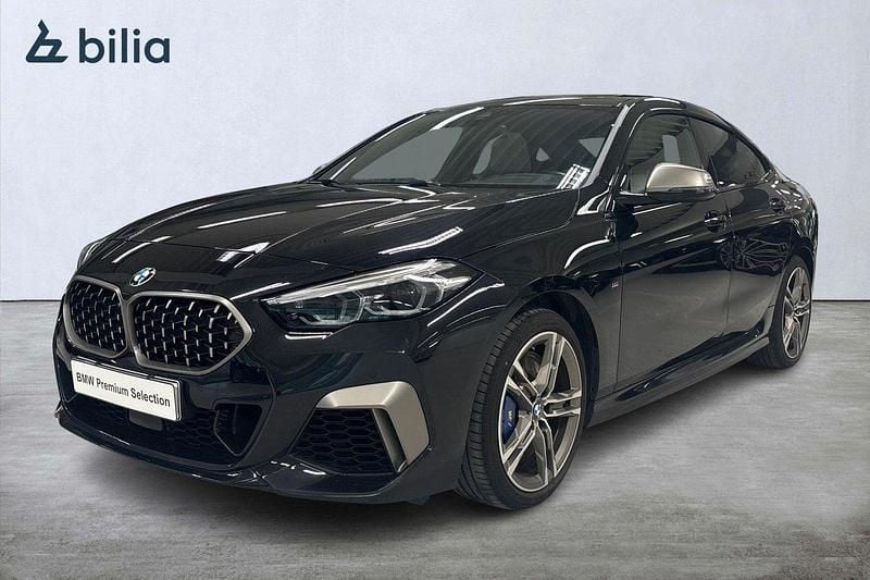 Svart Begagnad 2022 BMW M235 M Sport Sportkupé | 399 900 kr (Lite dyr) - Bild 1/4
