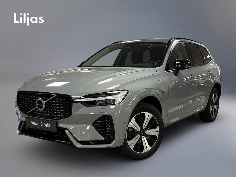 Grå Begagnad 2024 Volvo XC60 Plus SUV | 549 000 kr (Marknadspris) - Bild 1/3
