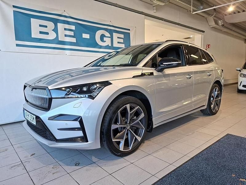 Begagnad Skoda Enyaq iV RS 253 kW (344 HK) 2024 Silver SUV