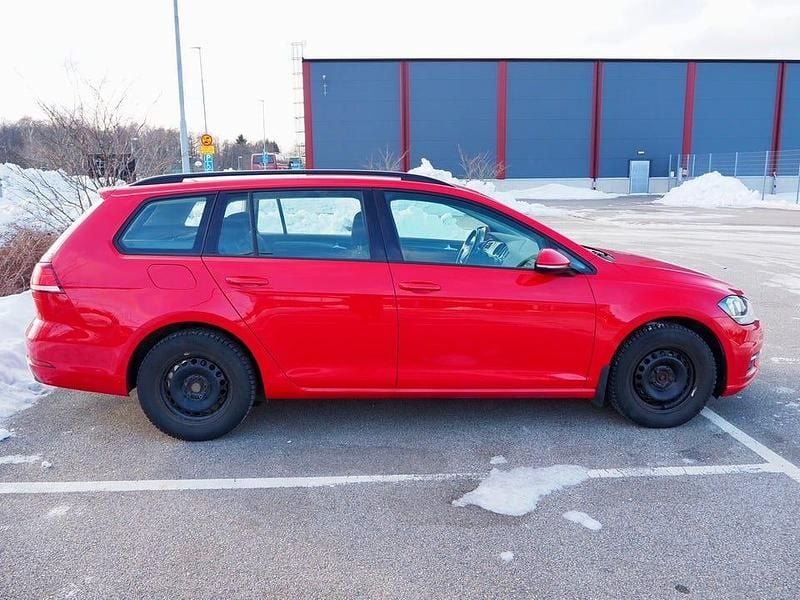 Begagnad VW Golf VII 110 HK (80 kW) 2018