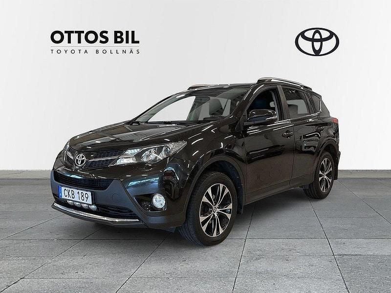 Mörkbrun (brun) Begagnad 2014 Toyota RAV4 Multidrive S SUV | 192 000 kr (Marknadspris) - Bild 1/4