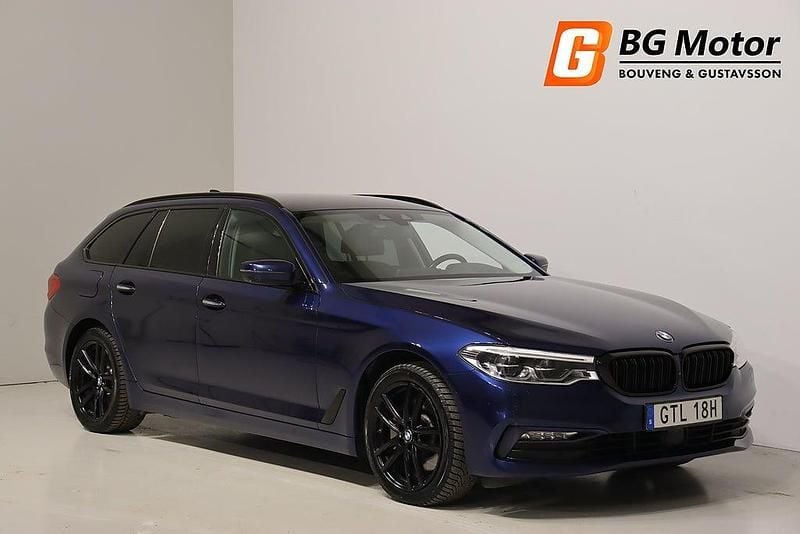Mörkblå Begagnad 2018 BMW 530 Kombi | 284 900 kr (Lite dyr) - Bild 1/3