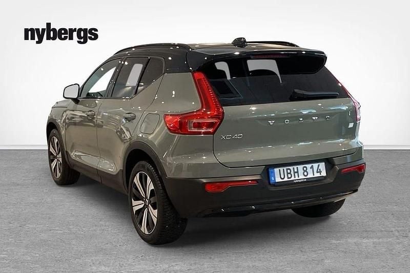 Begagnad Volvo XC40 Plus 172 kW (234 HK) 2022 Grön SUV