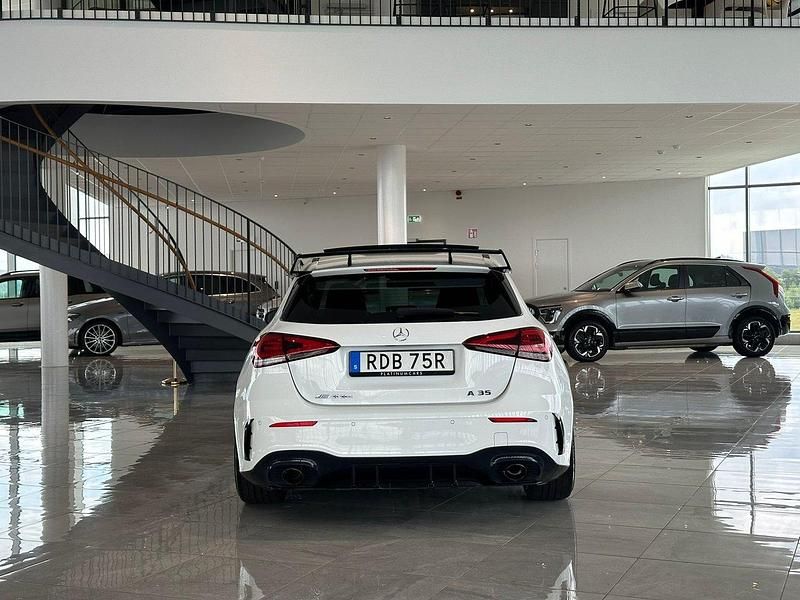 Begagnad Mercedes A35 AMG AMG 306 HK (225 kW) 2019 Vit Halvkombi