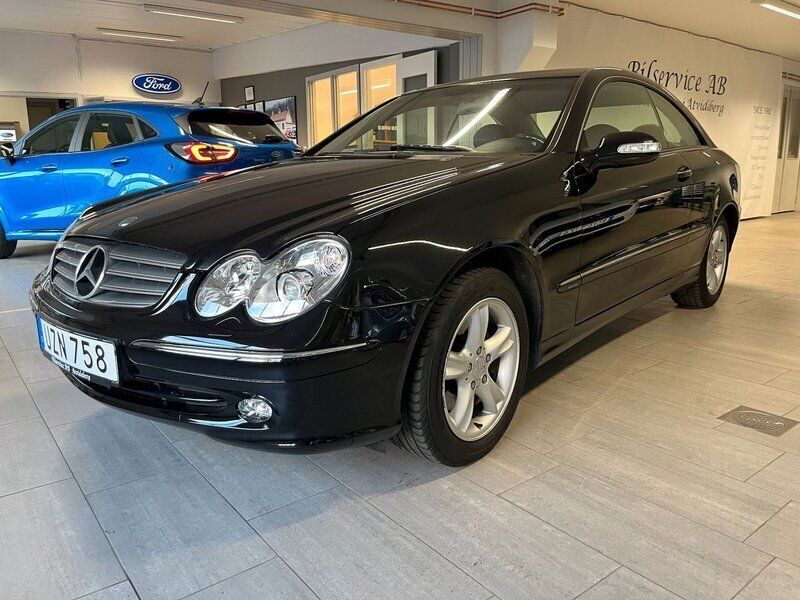 Svart Begagnad 2003 Mercedes CLK320 Elegance Sportkupé | 65 000 kr - Bild 1/4
