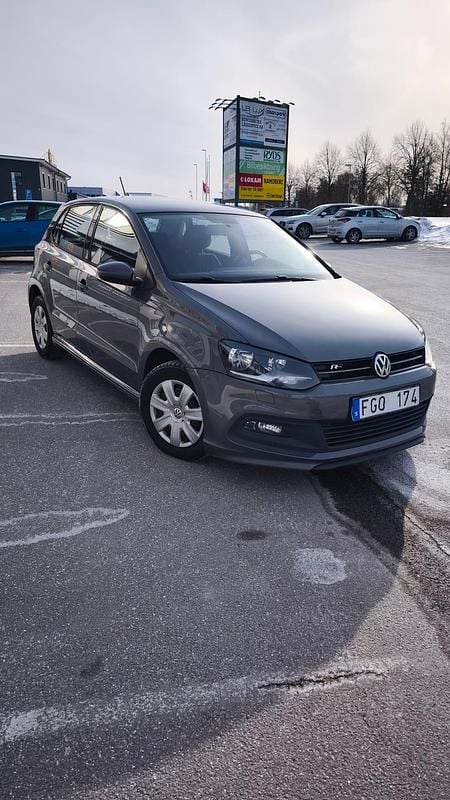 Begagnad VW Polo R-line 90 HK (66 kW) 2014 Grå metallic