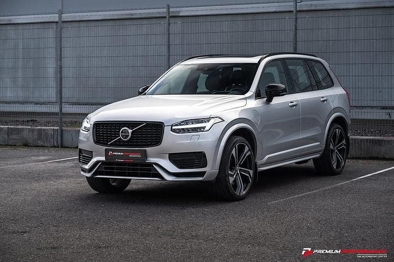 Begagnad Volvo XC90 R-Design 303 HK (222 kW) 2020 Silver SUV