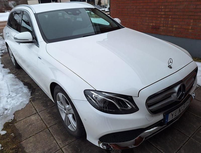 Begagnad Mercedes E200 150 HK (110 kW) 2018 Polarvit