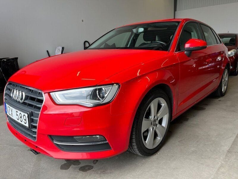 Röd Begagnad 2013 Audi A3 Sportback Sport Halvkombi | 109 800 kr (Bra pris) - Bild 1/4