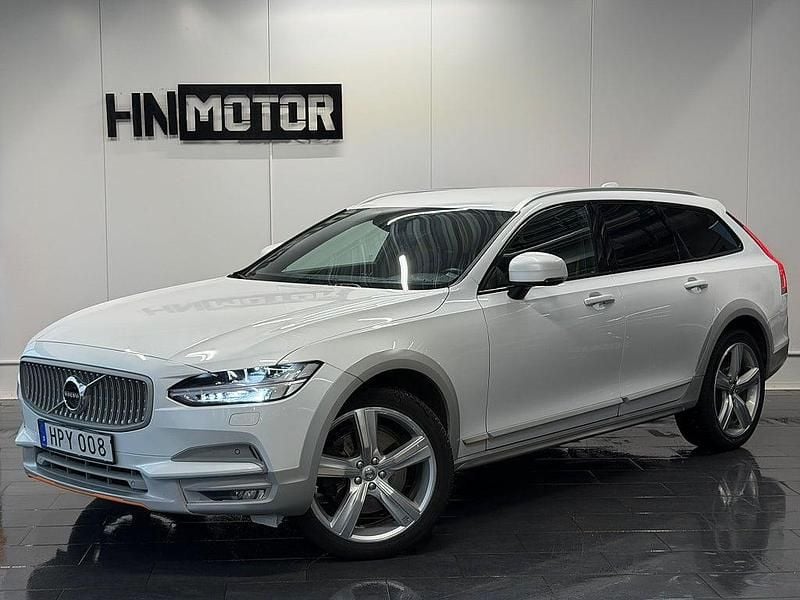 Vit Begagnad 2018 Volvo V90 CC Ocean Race Kombi | 299 900 kr (Marknadspris) - Bild 1/4