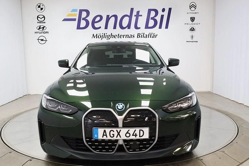 Begagnad BMW i4 250 kW (340 HK) 2022 Grön Sedan