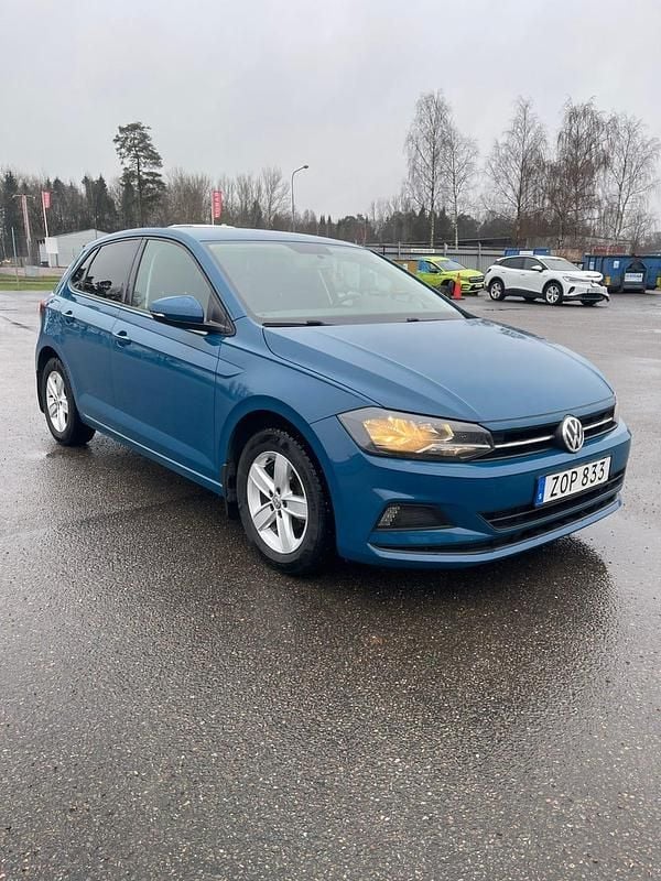 Begagnad 2018 VW Polo Halvkombi | 149 900 kr (Marknadspris) - Bild 1/4