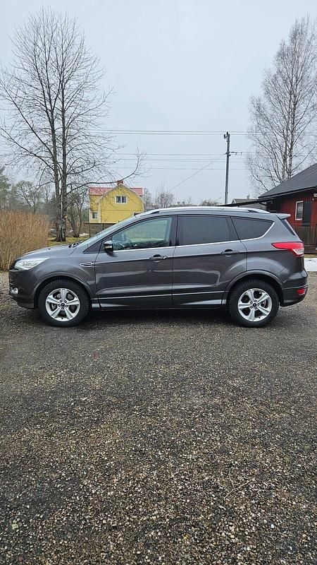 Begagnad Ford Kuga 180 HK (132 kW) 2016 SUV