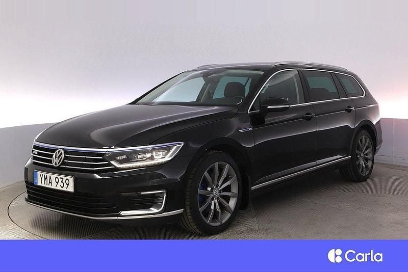 Svart Begagnad 2018 VW Passat Executive Kombi | 209 900 kr (Marknadspris) - Bild 1/4