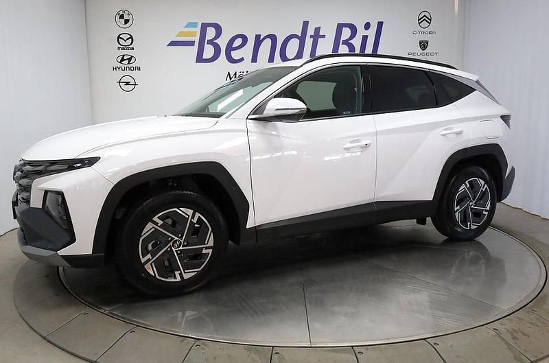 Ny Hyundai Tucson Essential 288 HK (211 kW) 2026 Atlas white SUV