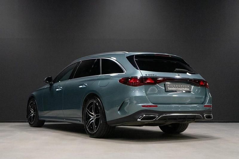 Begagnad Mercedes E300 AMG Line Premium 313 HK (230 kW) 2024 Verdesilver metallic Kombi