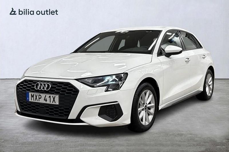 Vit Begagnad 2022 Audi A3 Proline Sedan | 249 900 kr (Bra pris) - Bild 1/3