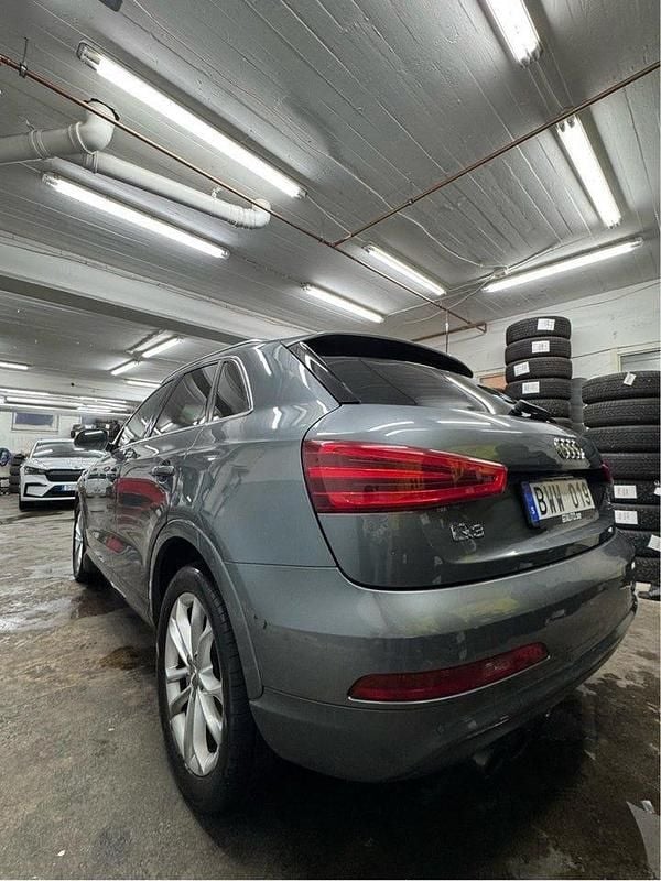 Gray metallic Begagnad 2012 Audi Q3 Comfort SUV | 160 000 kr - Bild 1/4