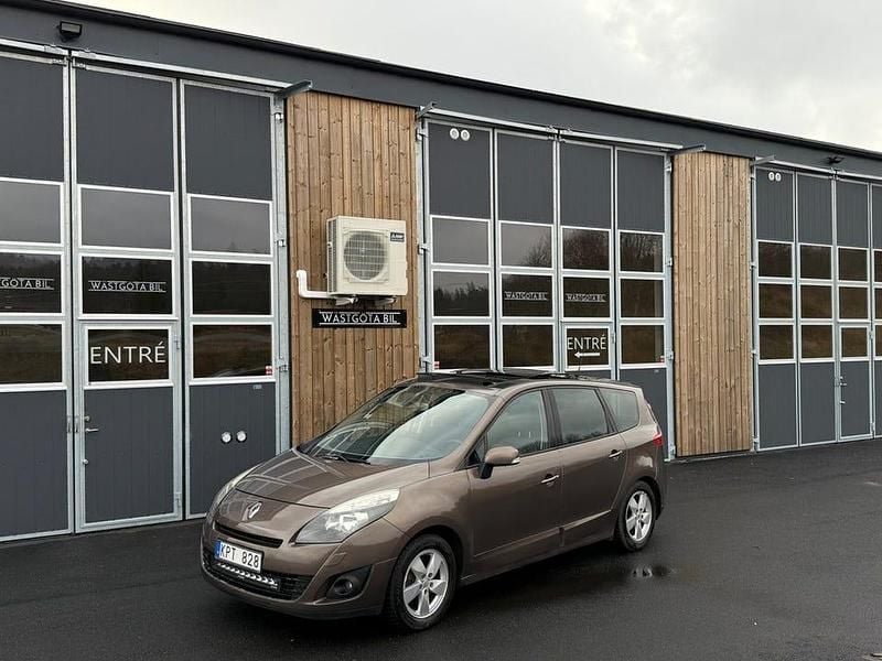 Brun Begagnad 2010 Renault Grand Scénic III Minibuss | 47 500 kr (Lite dyr) - Bild 1/4