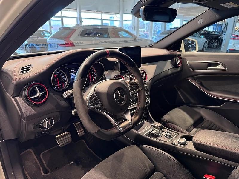 Begagnad Mercedes GLA45 AMG AMG 381 HK (280 kW) 2017 Vit SUV