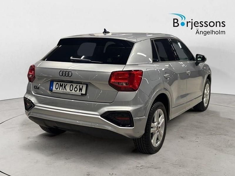 Begagnad Audi Q2 Advanced Plus 151 HK (111 kW) 2025 Silver SUV