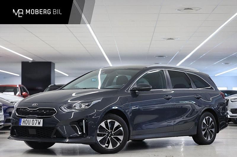 Grå Begagnad 2021 Kia Ceed Sportswagon Kombi | 204 900 kr (Marknadspris) - Bild 1/3