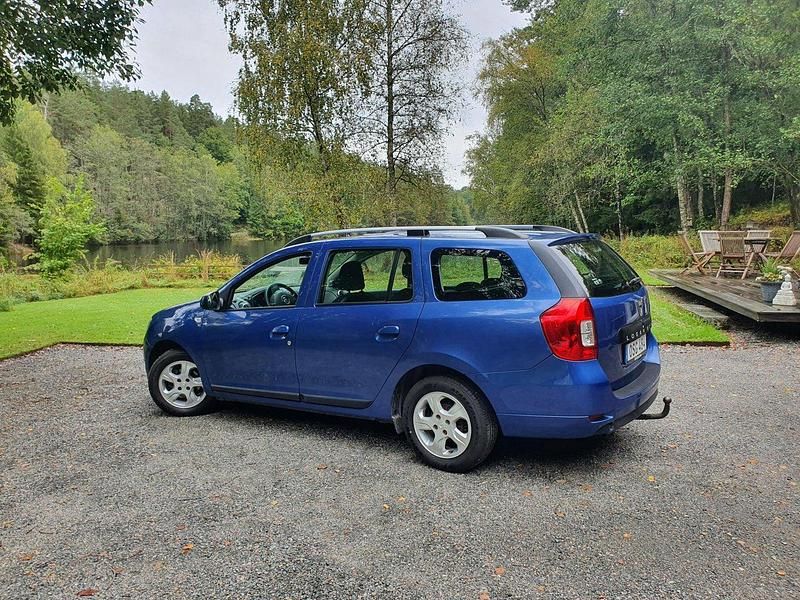 Blå Begagnad 2015 Dacia Logan MCV Kombi | 55 000 kr (Marknadspris) - Bild 1/4