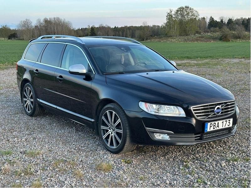 Svart Begagnad 2015 Volvo V70 Inscription Kombi | 129 000 kr (Marknadspris) - Bild 1/4